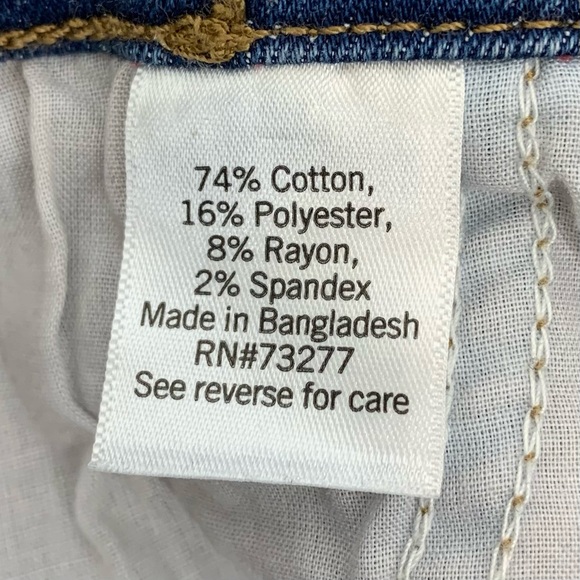 Nine West Mid Rise Bermuda Medium Wash Jean Shorts With Raw Fringe Hem New Nwt - Picture 9 of 16